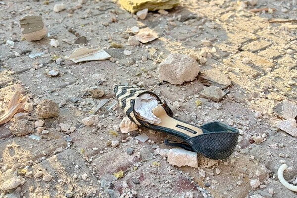 Под завалами обнаружили погибшего, пострадавших &ndash; десятки: последствия обстрелов Одессы и Одесчины фото 17