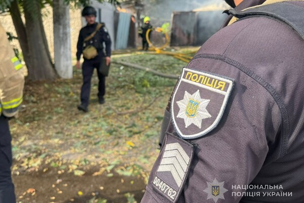 Горять гаражі та автівки, загинула людина: наслідки обстрілу Одеси фото 3