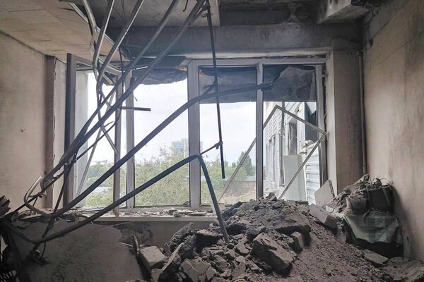 Россияне разрушили одну из клинических больниц Одессы: медучреждение временно не работает фото 10