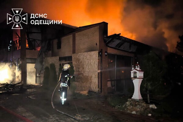 Масований удар по Одещині: постраждали будинки та готель фото 3