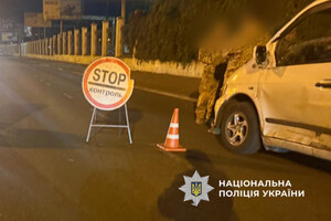 ДТП с участием пяти автомобилей в Одессе: пострадали полицейские и военные фото 1