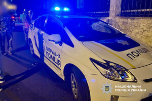 ДТП с участием пяти автомобилей в Одессе: пострадали полицейские и военные фото 4