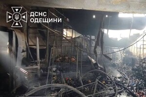 Росіяни обстріляли супермаркет на Одещині: є поранені (оновлено) фото 2