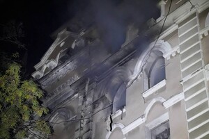 В Одессе произошел взрыв в доме: пострадали спасатели и медик фото 16