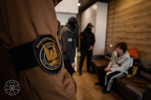 Корректировал обстрелы и готовил теракт: СБУ задержала 18-летнего одессита фото 1